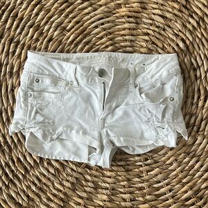 American Eagle white denim cutoff shorts women’s size 4